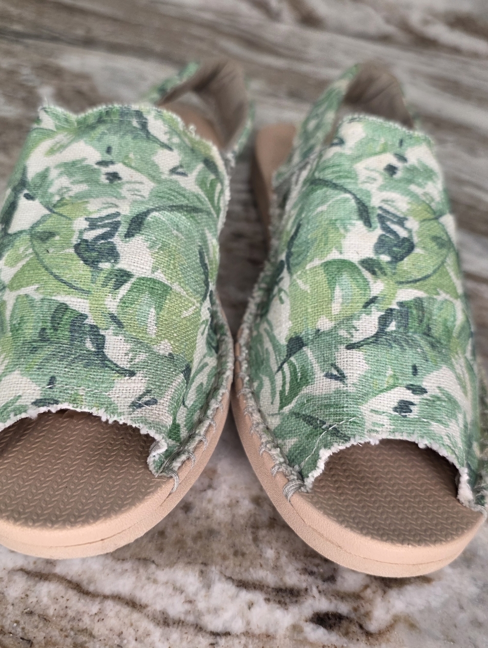 Reef Women's Escape Sling Prints Natural Palms Women's Size 8 - Picture 3 of 9